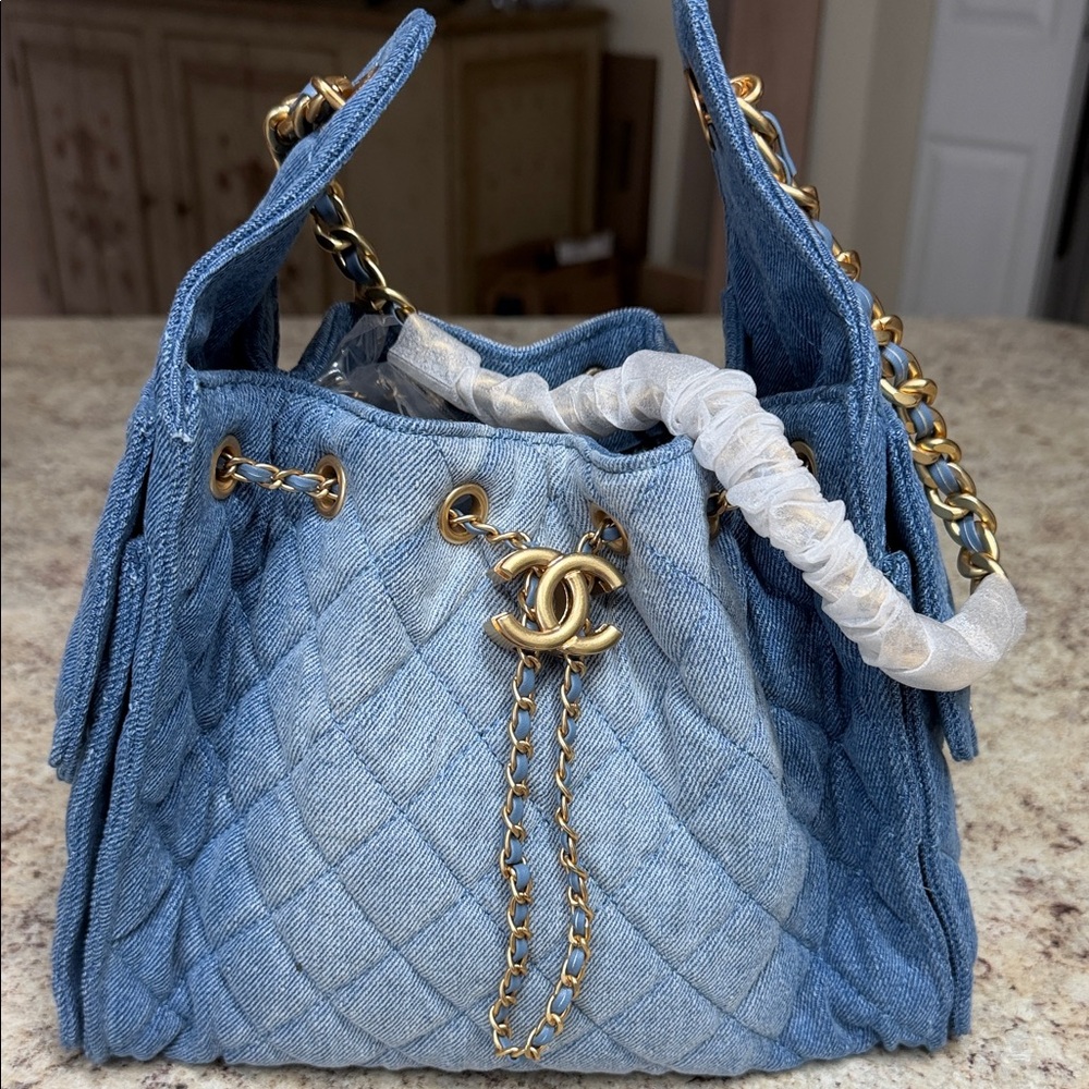 Fashion CC 25 Medium Quilted Denim Shoulder Bag